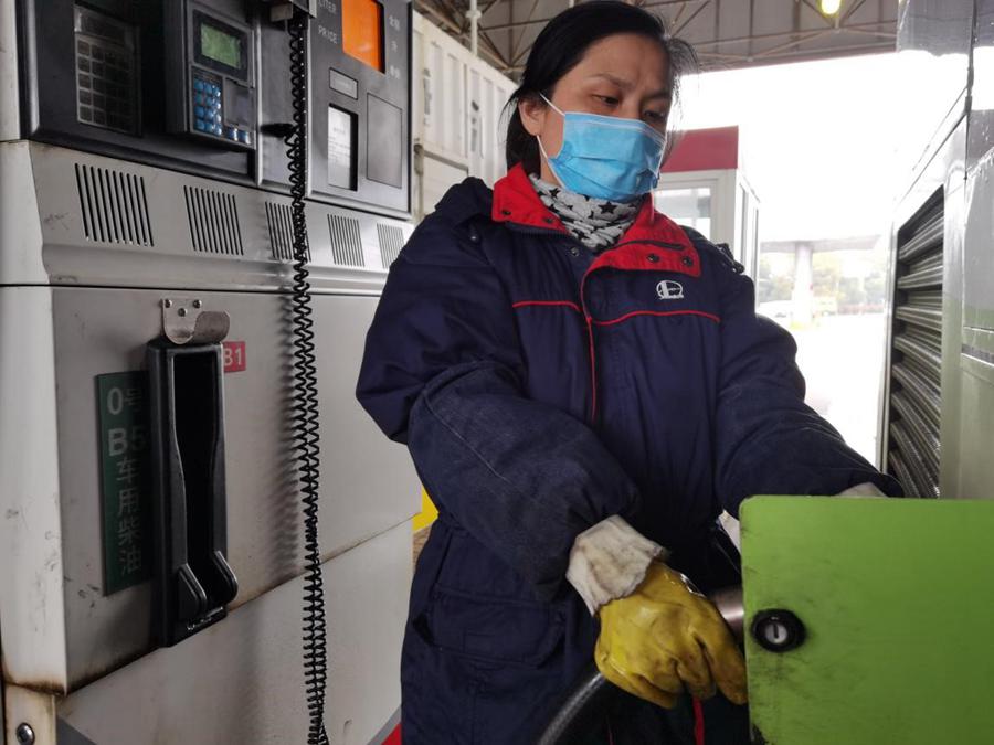 Shanghai fuels buses with biodiesel made from 'gutter oil'China Story