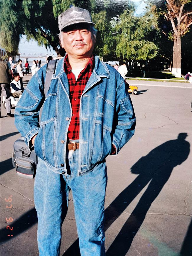 Editing people's life stories with sculpture